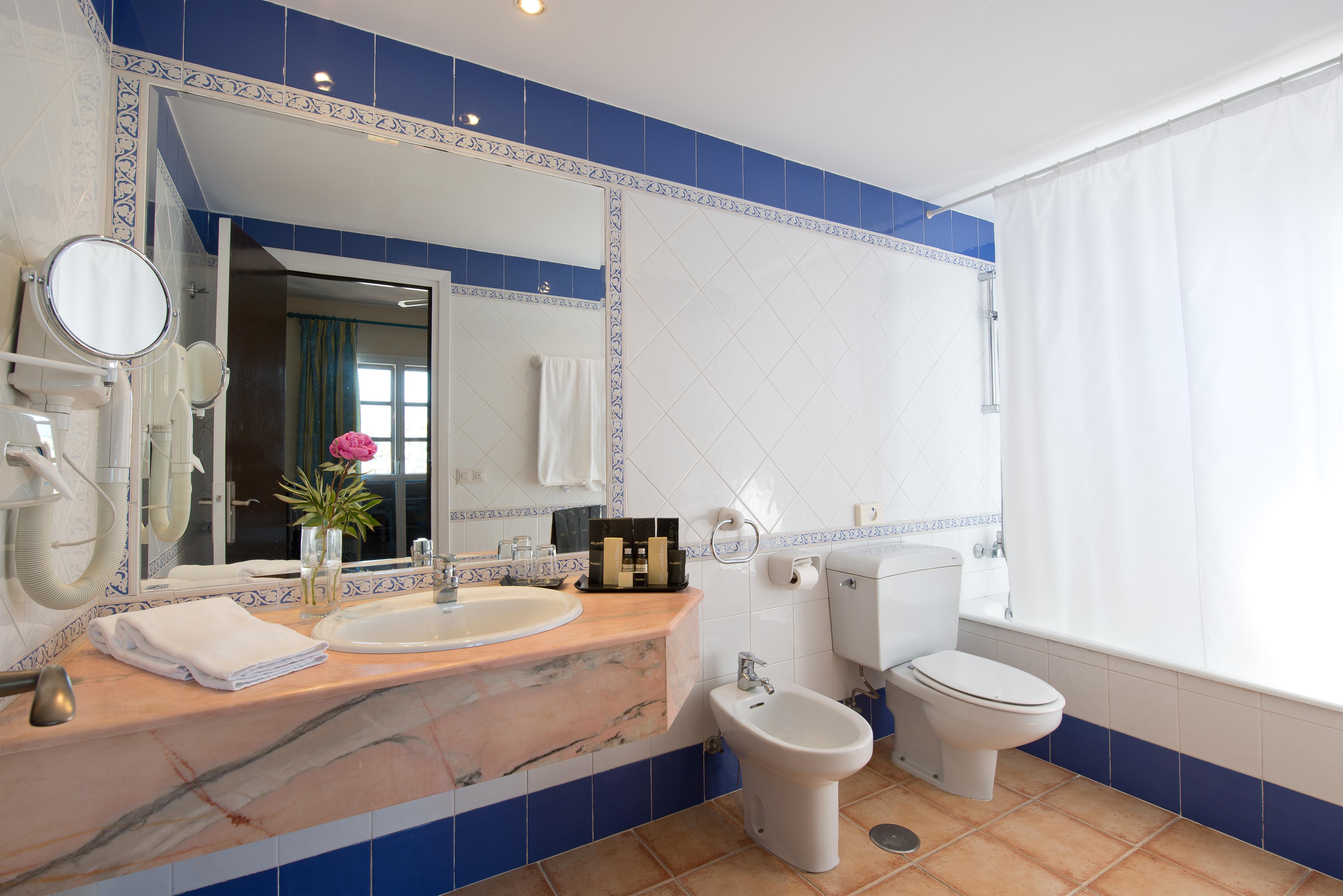 Hotel Bluebay Banús 4*