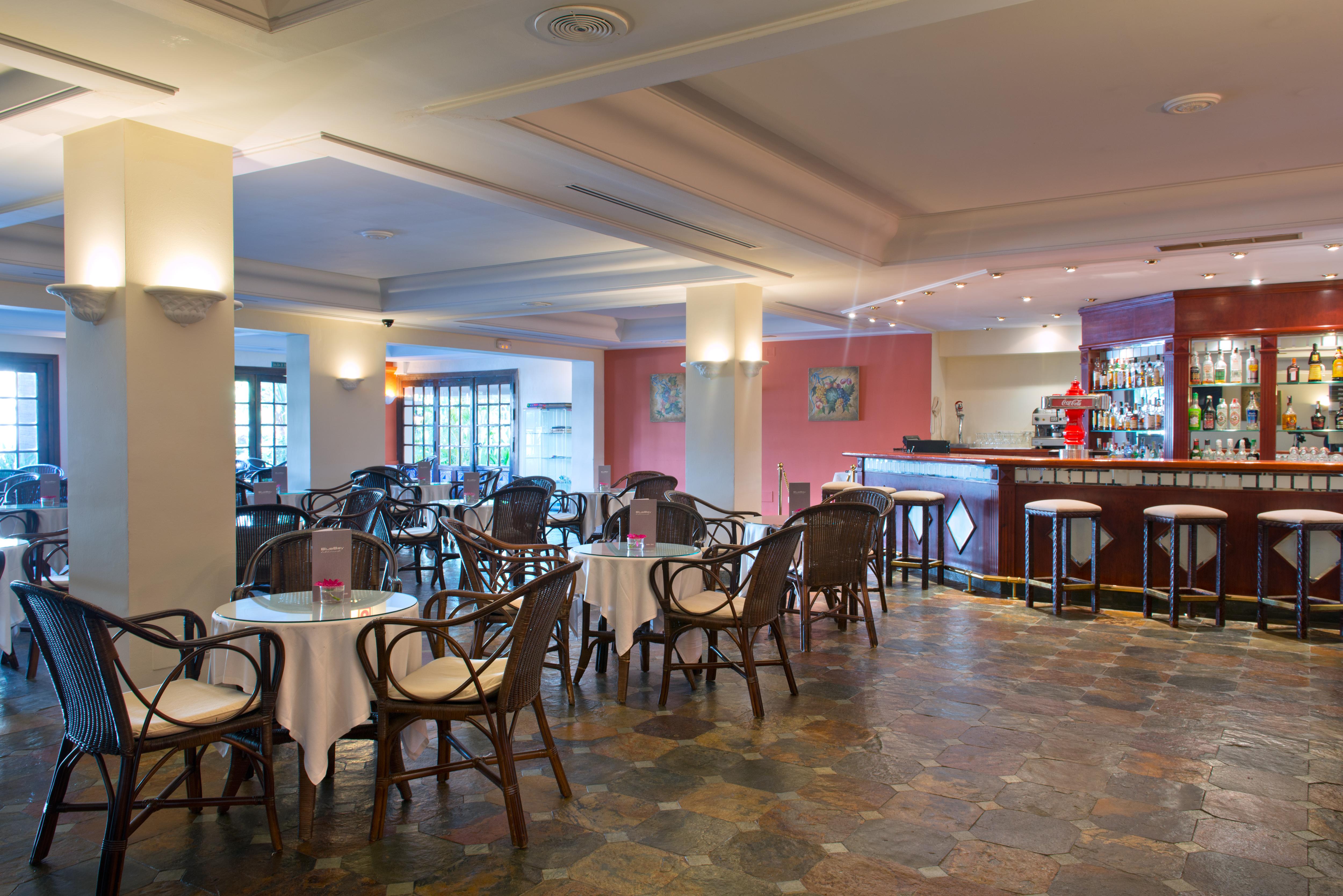 Hotel Bluebay Banús 4*